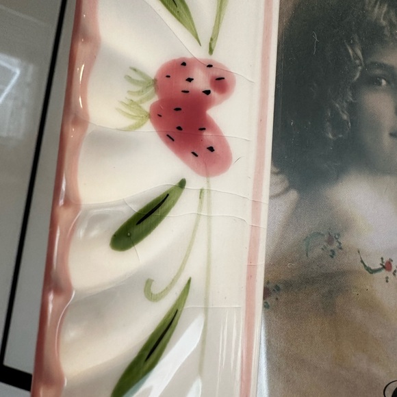 Vintage Strawberry Home Decor - Picture 15 of 16